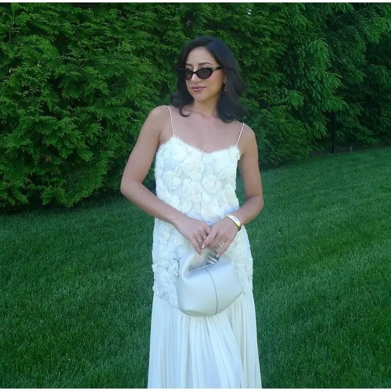 Elegant White Floral Appliqué Maxi Dress – Sleeveless Spaghetti Strap Evening Gown
