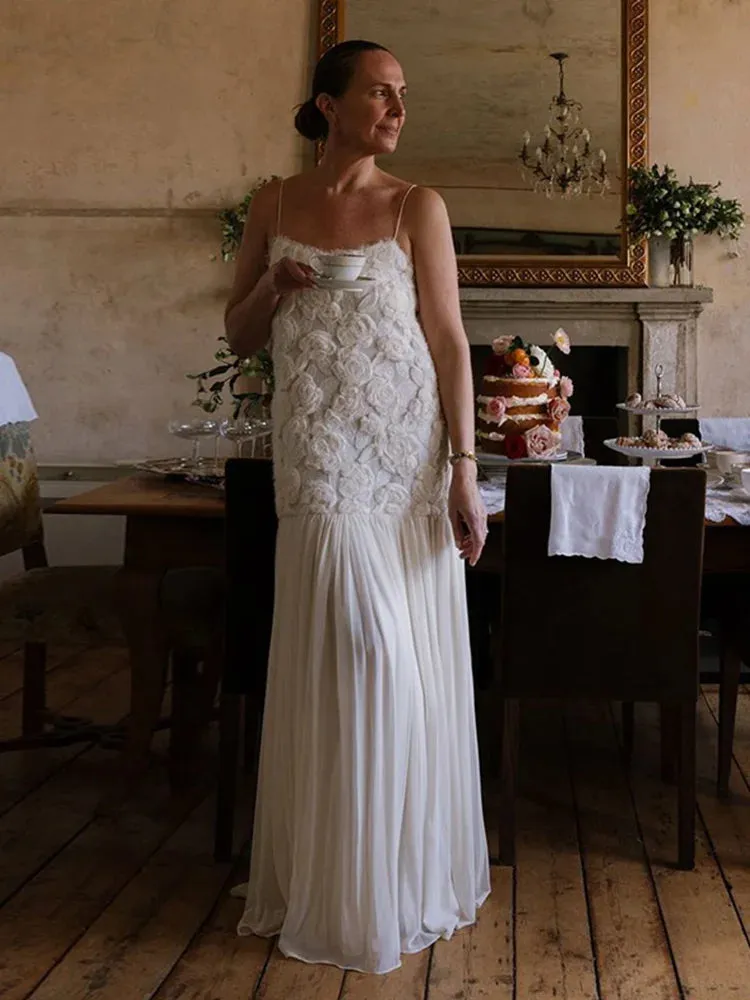 Elegant White Floral Appliqué Maxi Dress – Sleeveless Spaghetti Strap Evening Gown