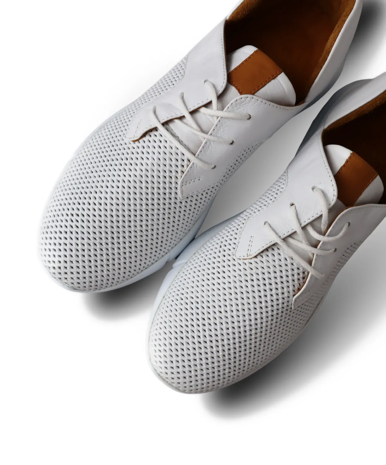 Elska Vayah Solid White Sneakers
