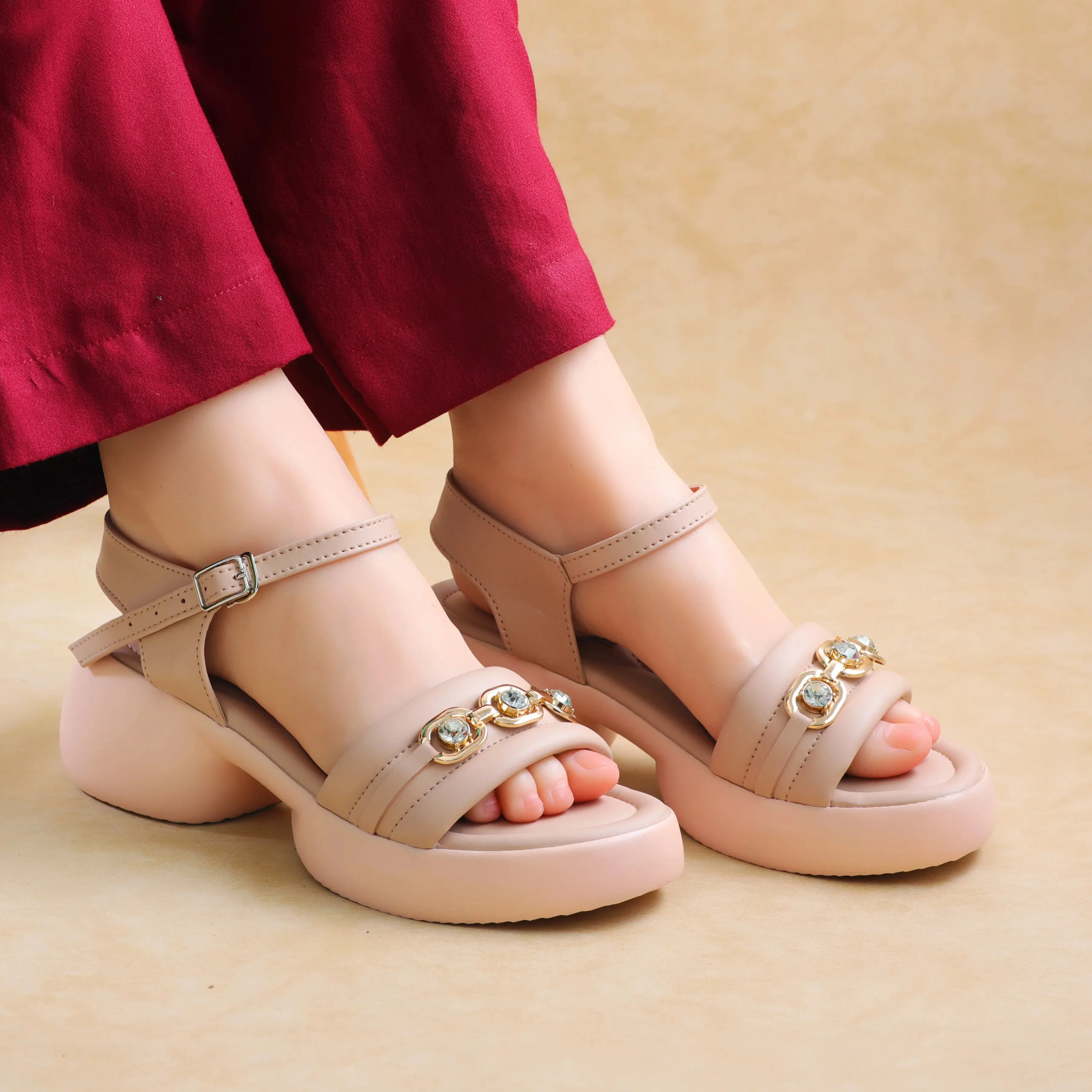 Envy Beige Women sandal