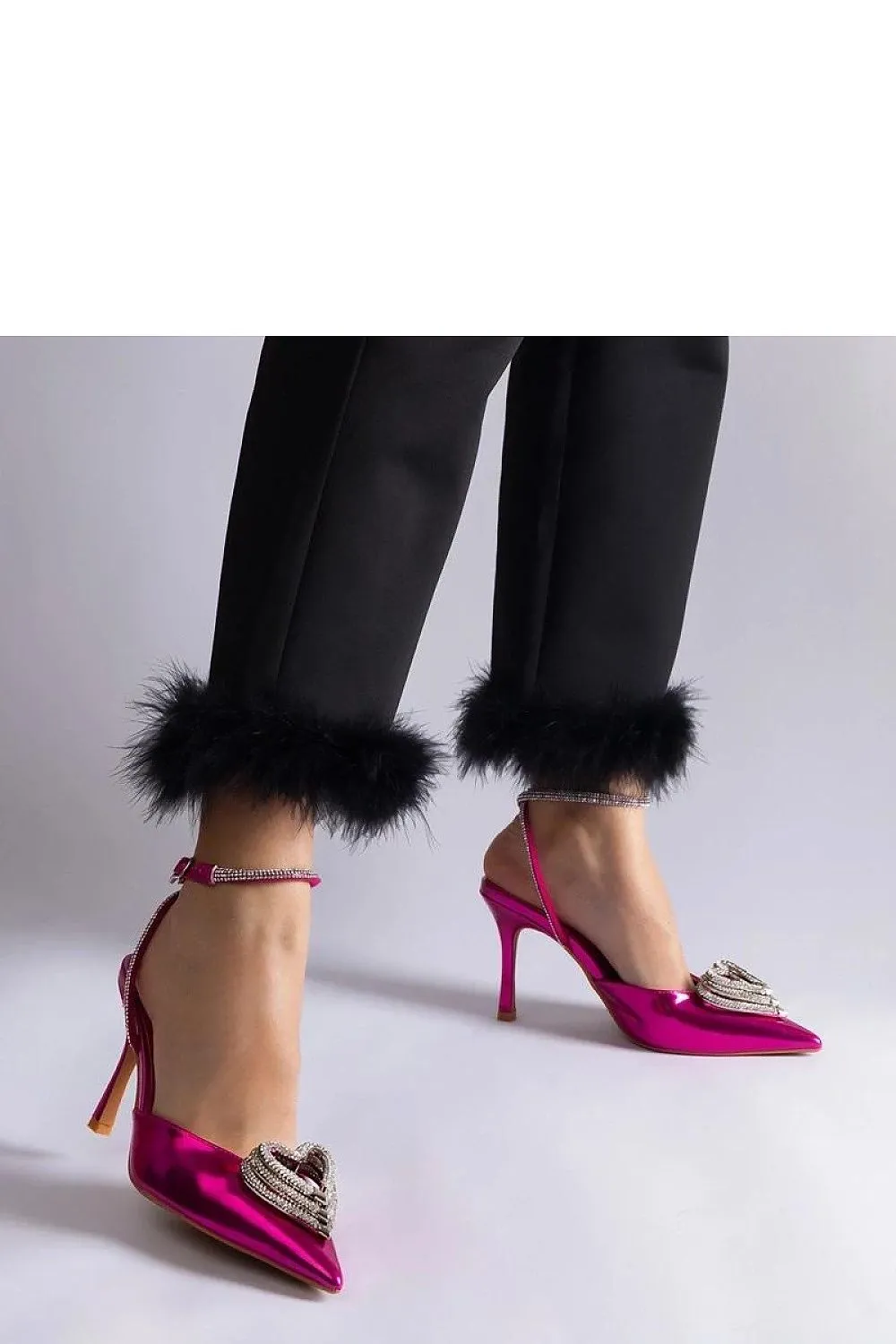Exquisite golden pumps with an open heel