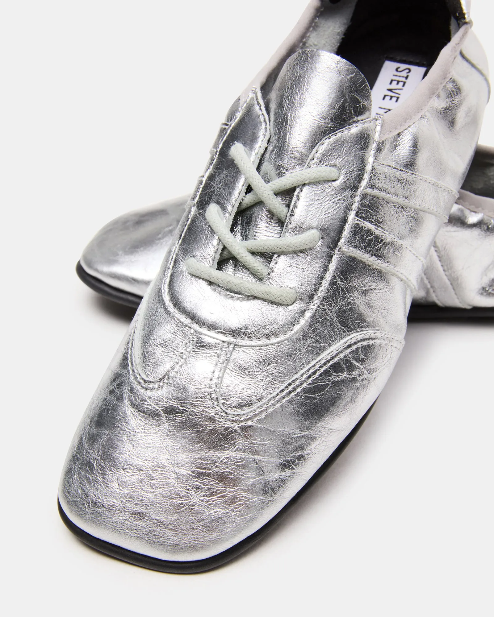GLINT SILVER LEATHER