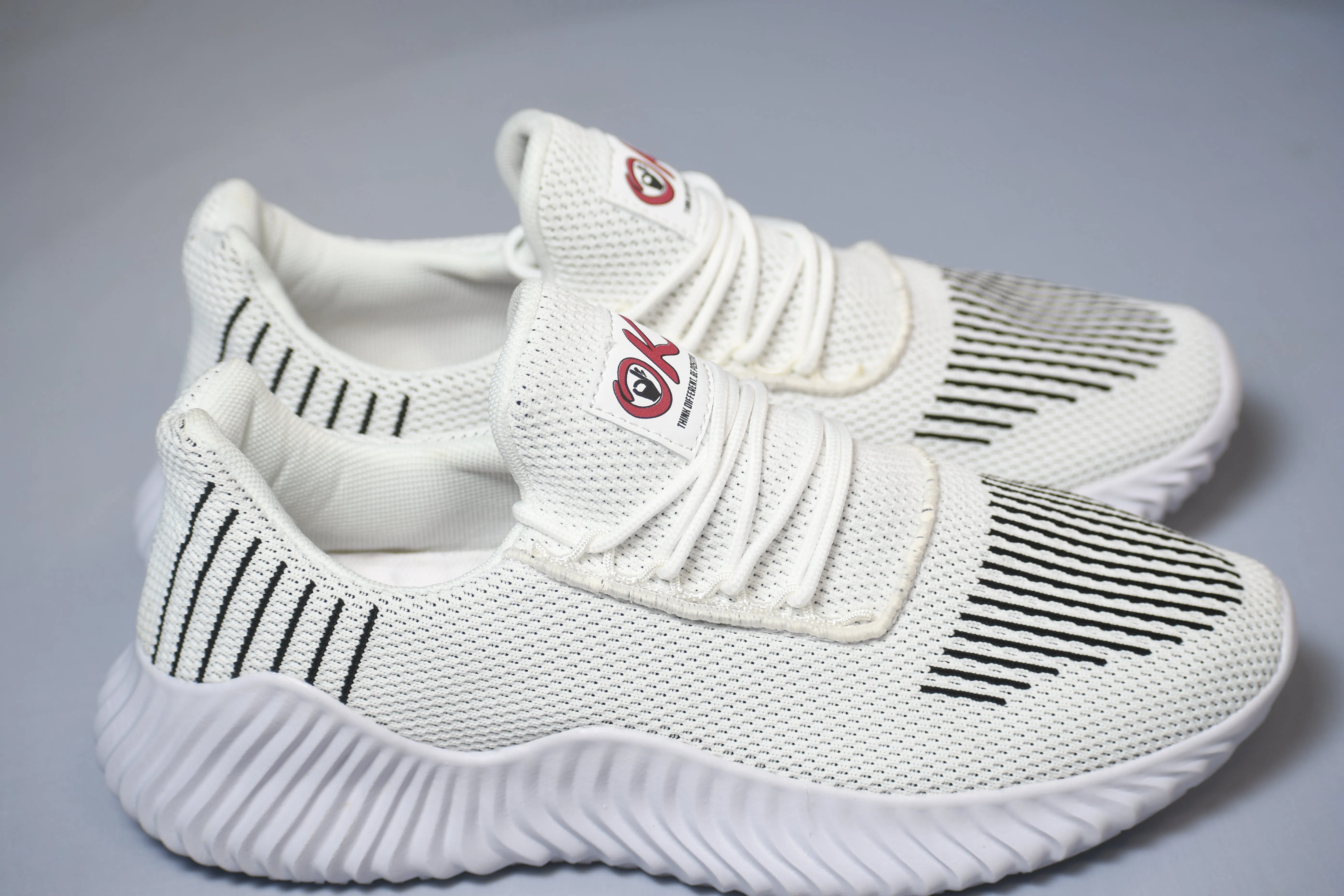 Heros (white)