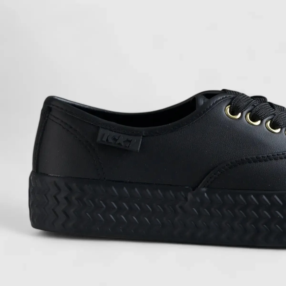 K7 Gayle Lace Up Sneaker Black