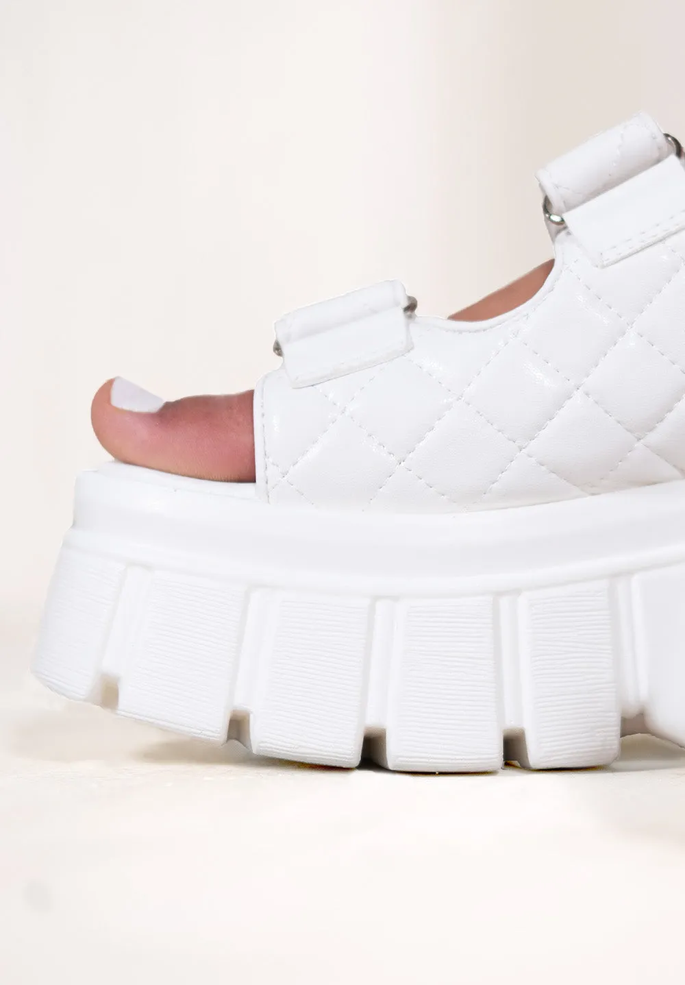 KEZIAH CHUNKY HEELED SANDALS WITH FASTENING STRAPS IN QUILTED WHITE FAUX LEATHER