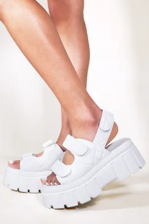 KEZIAH CHUNKY HEELED SANDALS WITH FASTENING STRAPS IN QUILTED WHITE FAUX LEATHER
