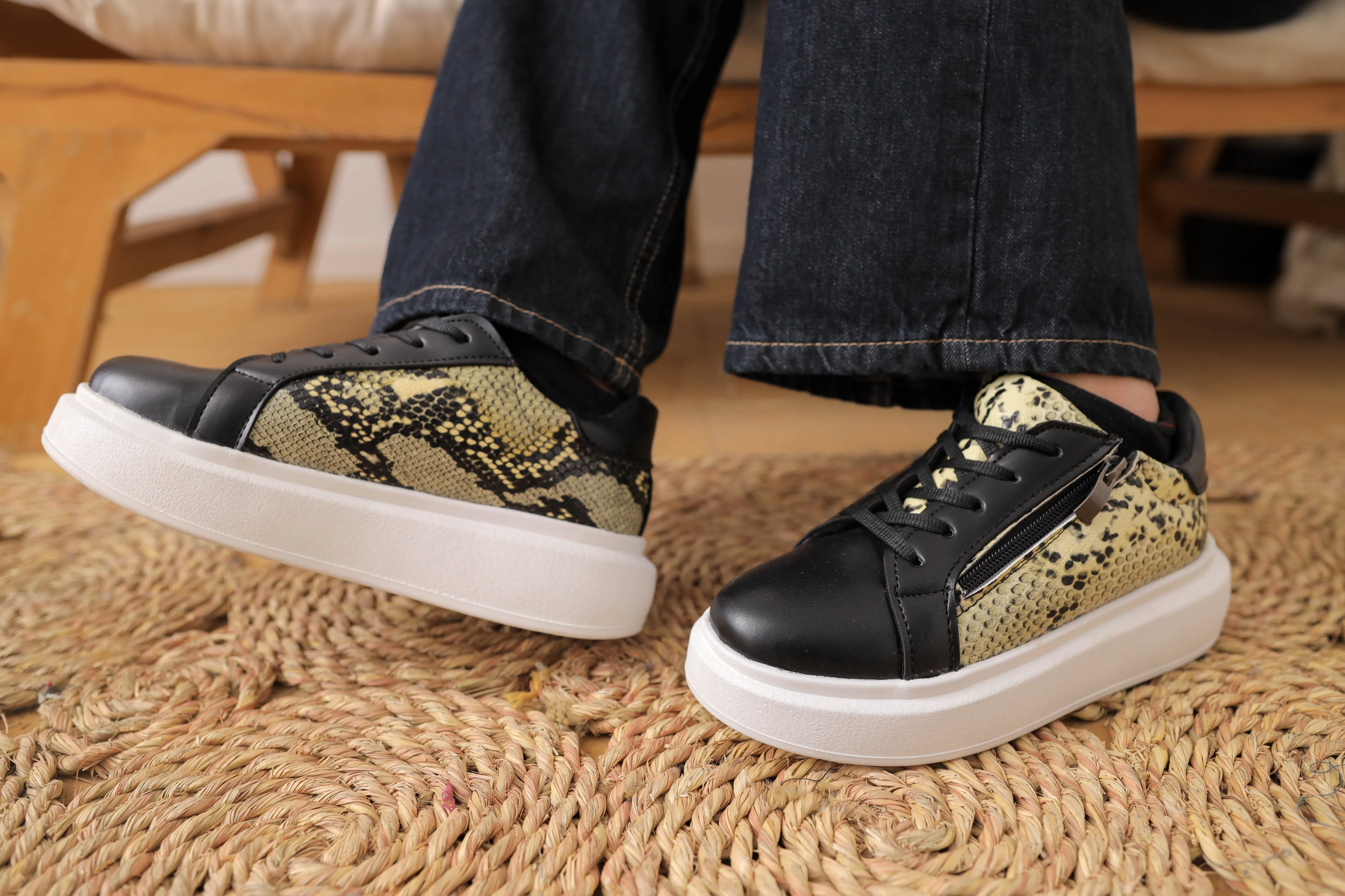 Laidback Luxe Sneakers - Snake Black