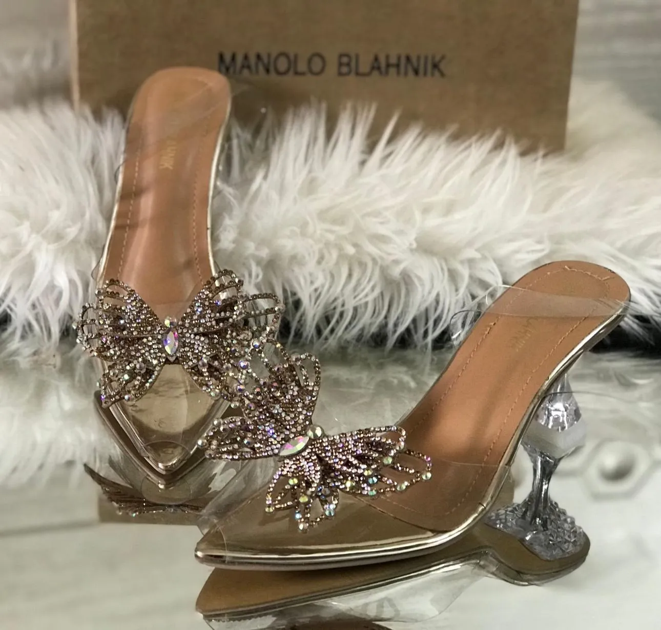 LUNA CHARM HEELS