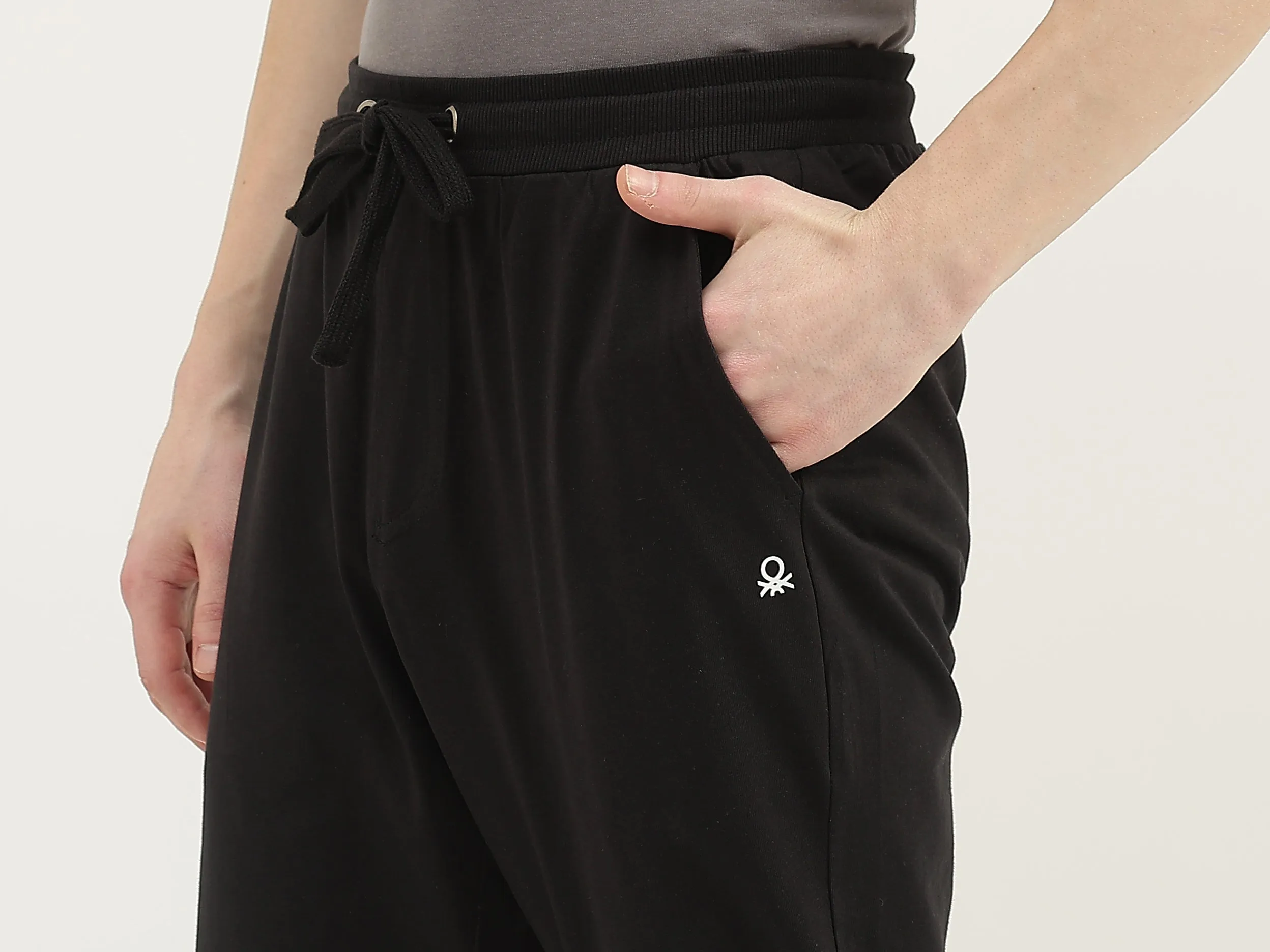 Men Solid Regular Fit Joggers