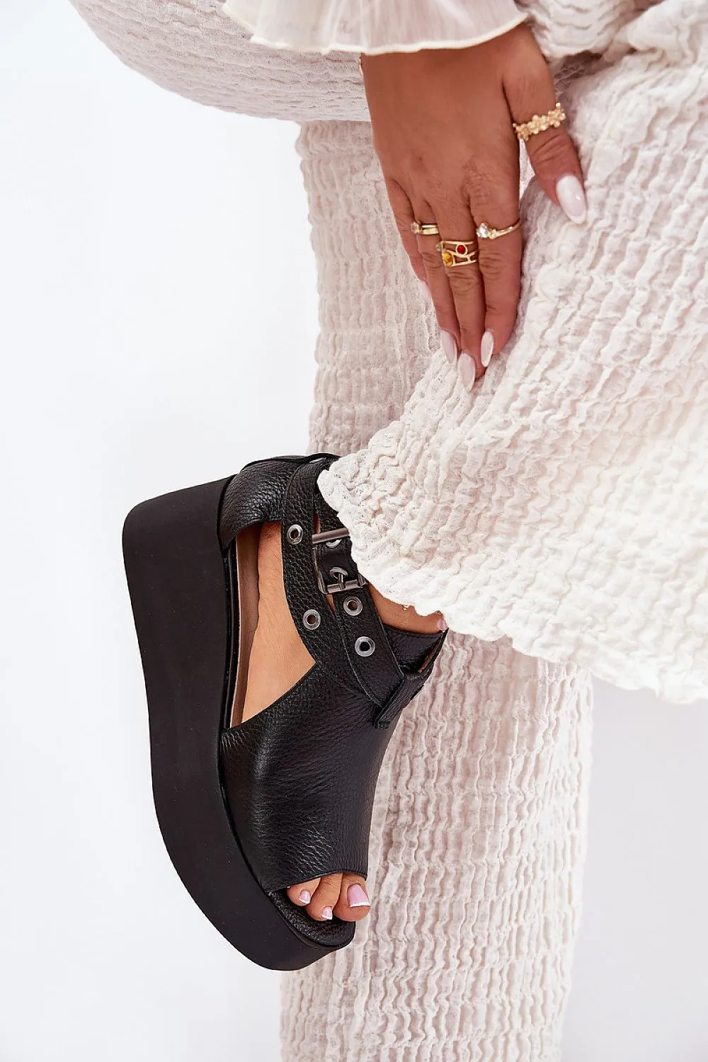 Natural leather buskin sandals
