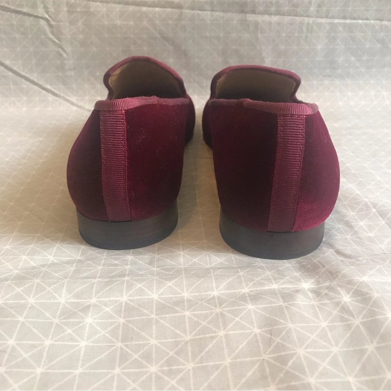 New Journey West Women's Cat Embroidered Red Velvet Loafers, Size 10