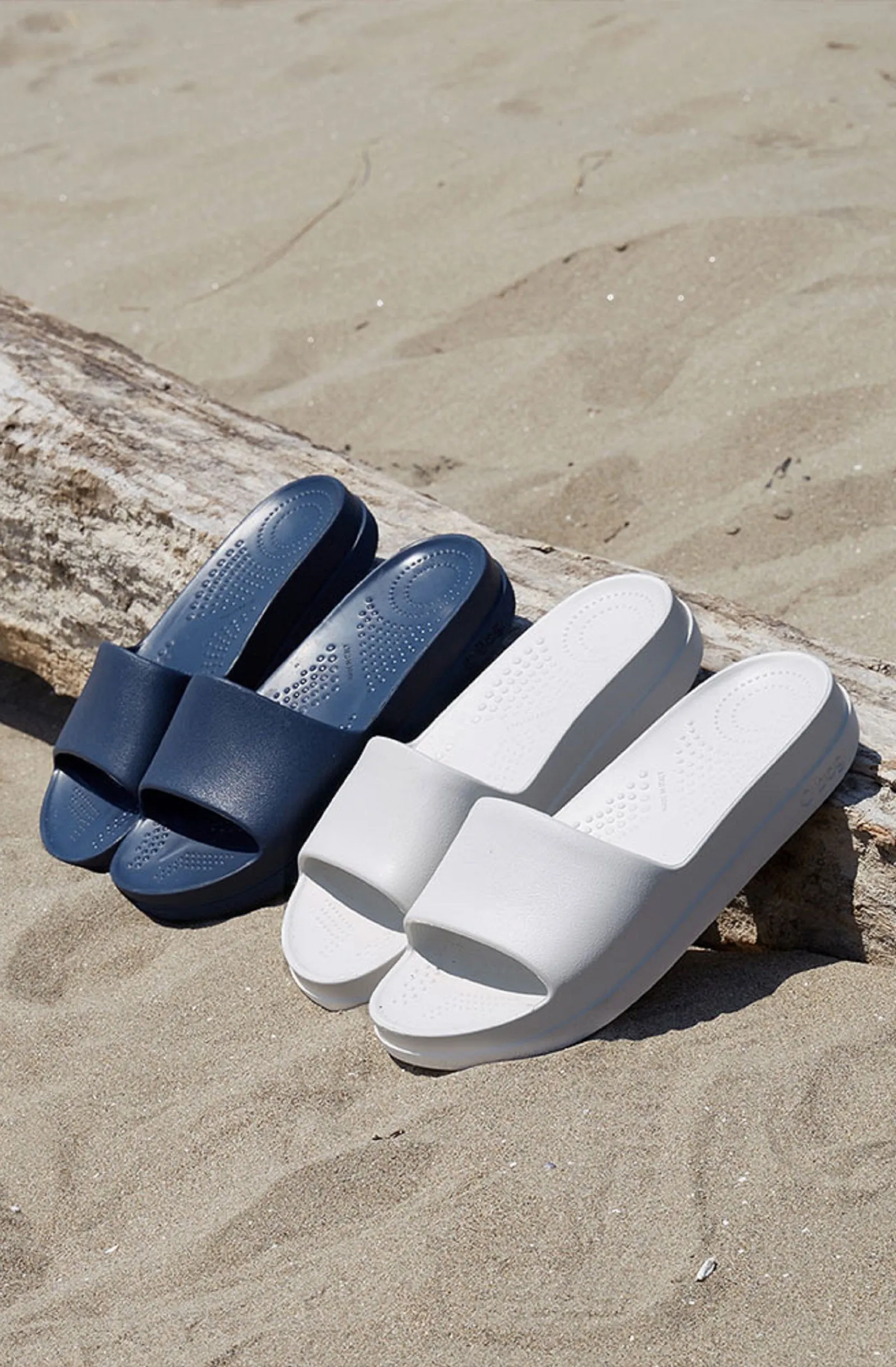 O SLIPPERS Women Slippers in Navy Blue