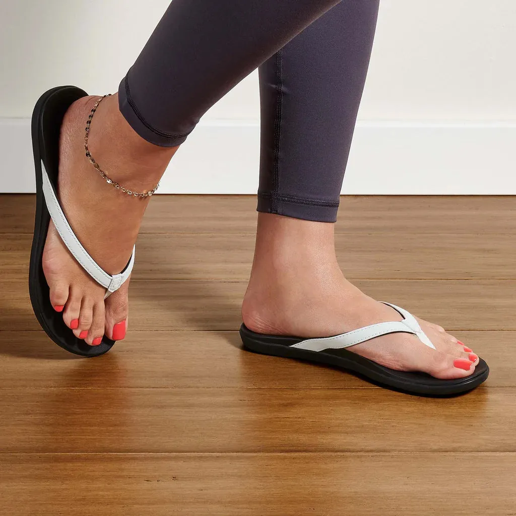 Olukai Womens Ho'opio White/Onxy Sandal