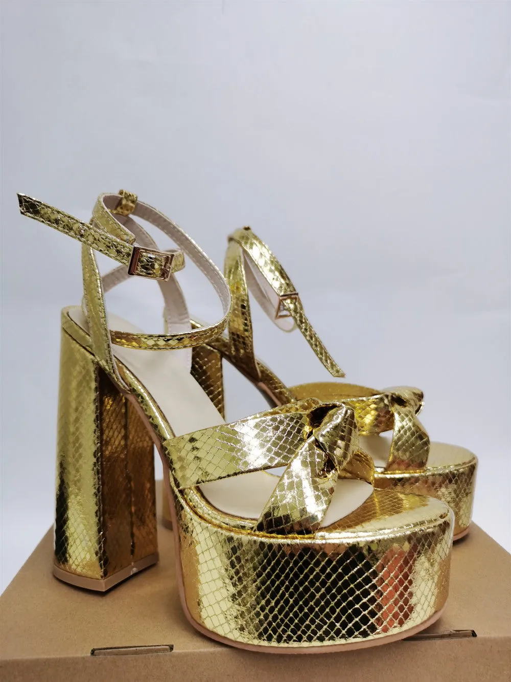 Platform Sandals For Summer Gold Bow Knot High Block Heel Sexy Luxury Shoes Trendy Ankle Strap