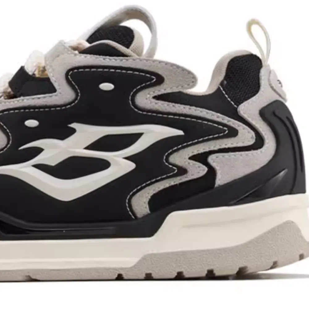 Retro B Letter Stitching Sneakers