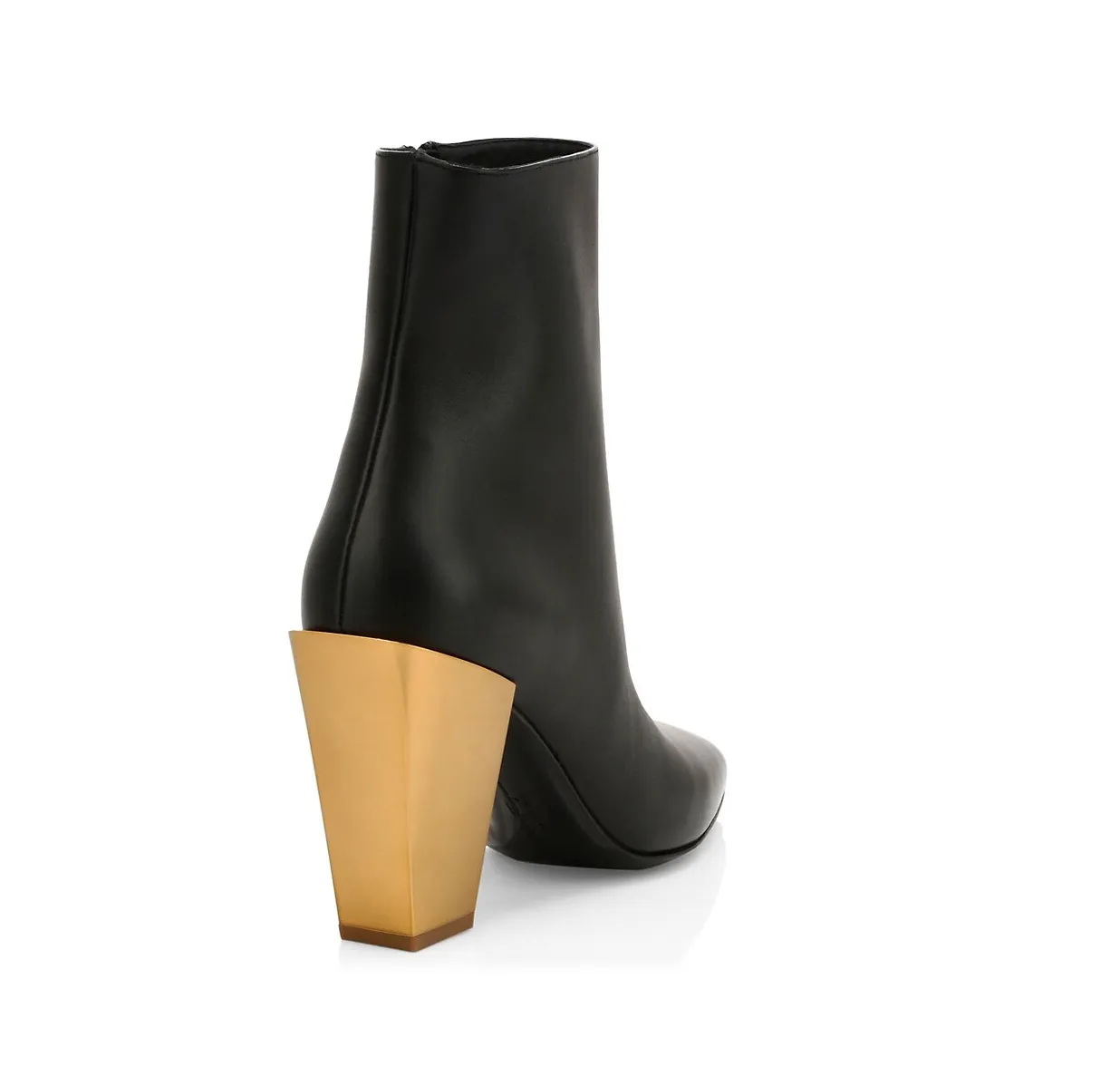 Salvatore Ferragamo Teti Booties in Nero