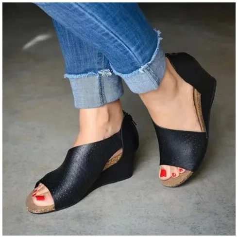Sandals - Mouth Design