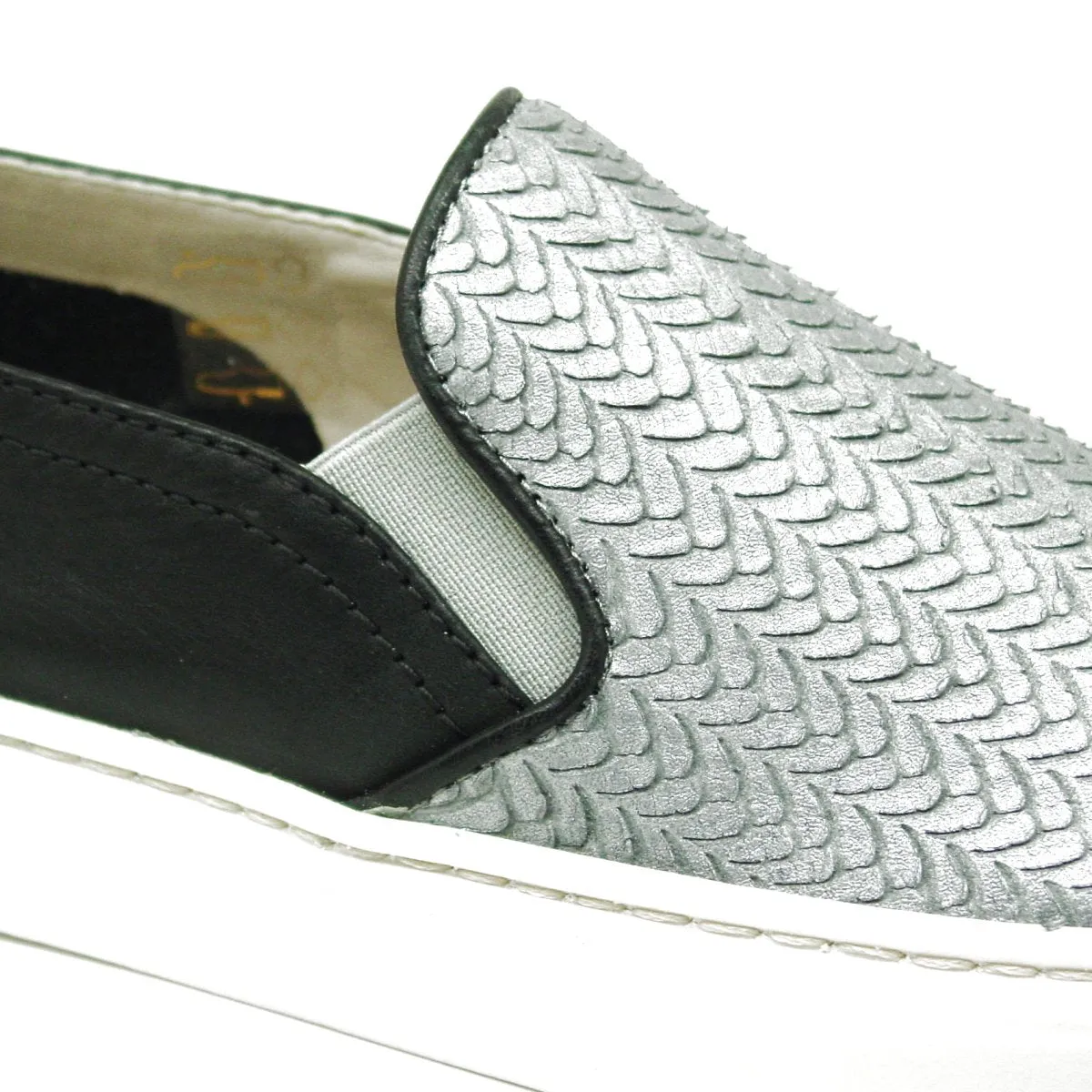 Sneak Name Gunmetal