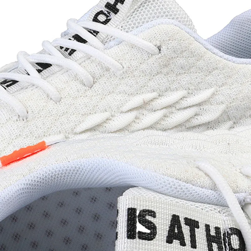 Sports shoes comfortable lightweight breathable wear-resistant cushioning