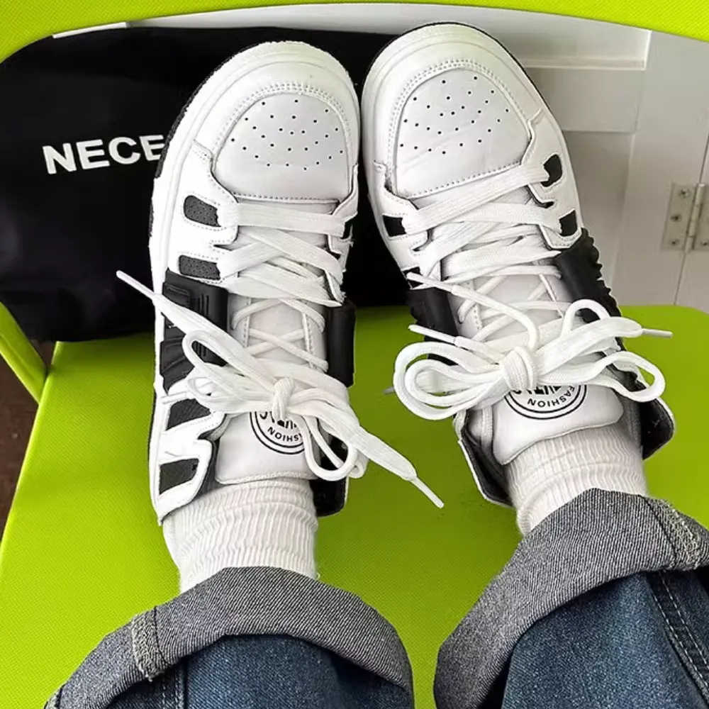 Street Smile Contrast Color Sneaker