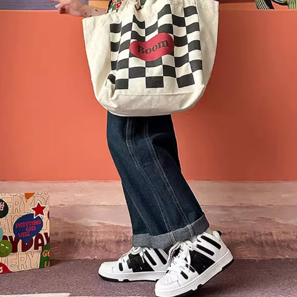 Street Smile Contrast Color Sneaker