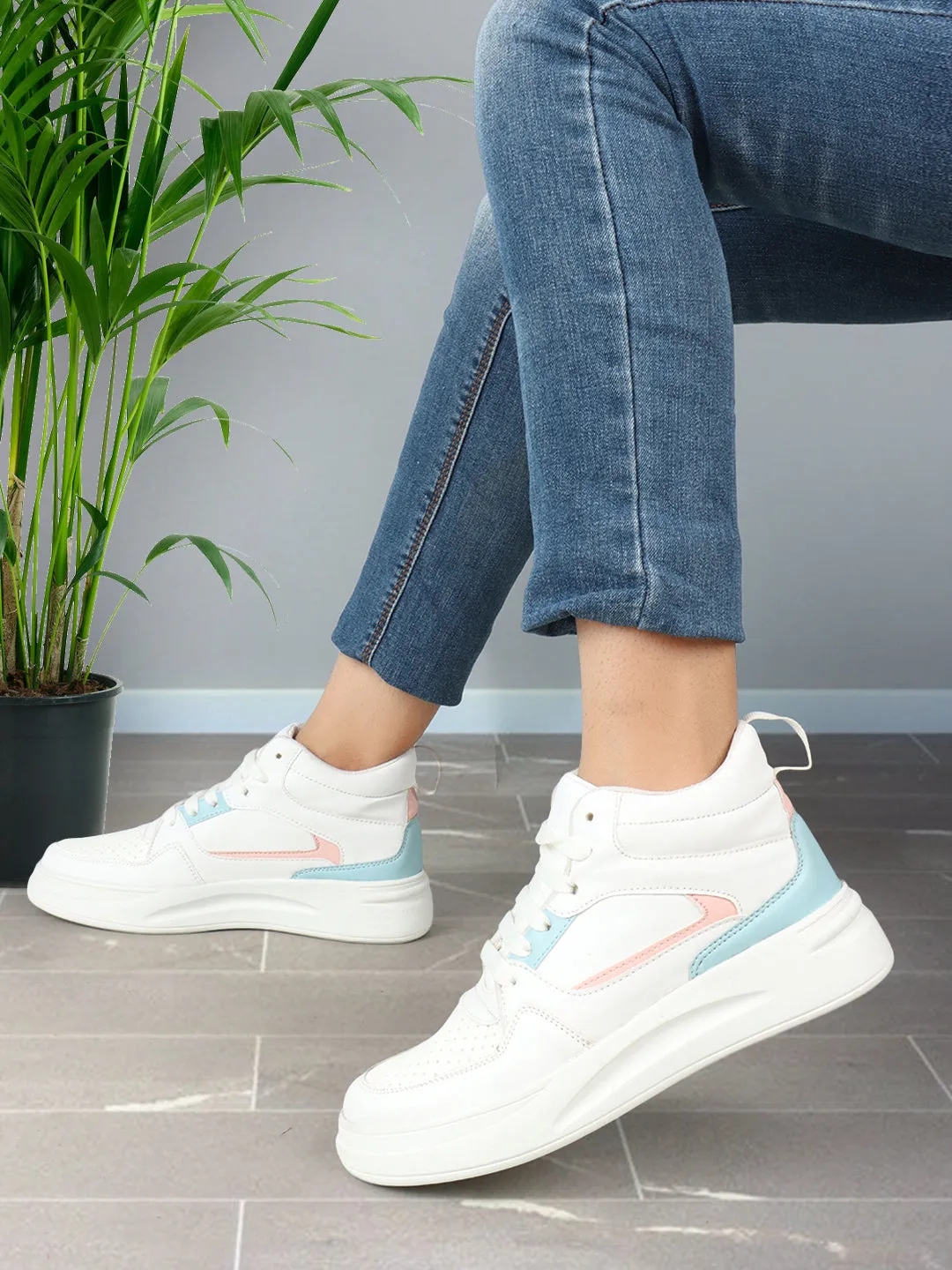 Stylish & Fancy Design Attractive Comfortable Sneakers