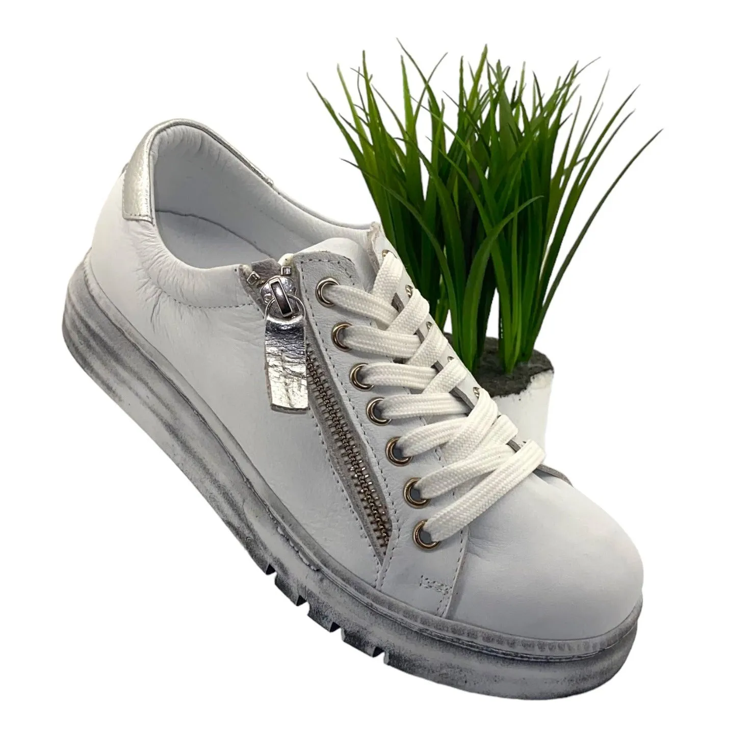 Tatter Sneaker - White/Silver - RS3