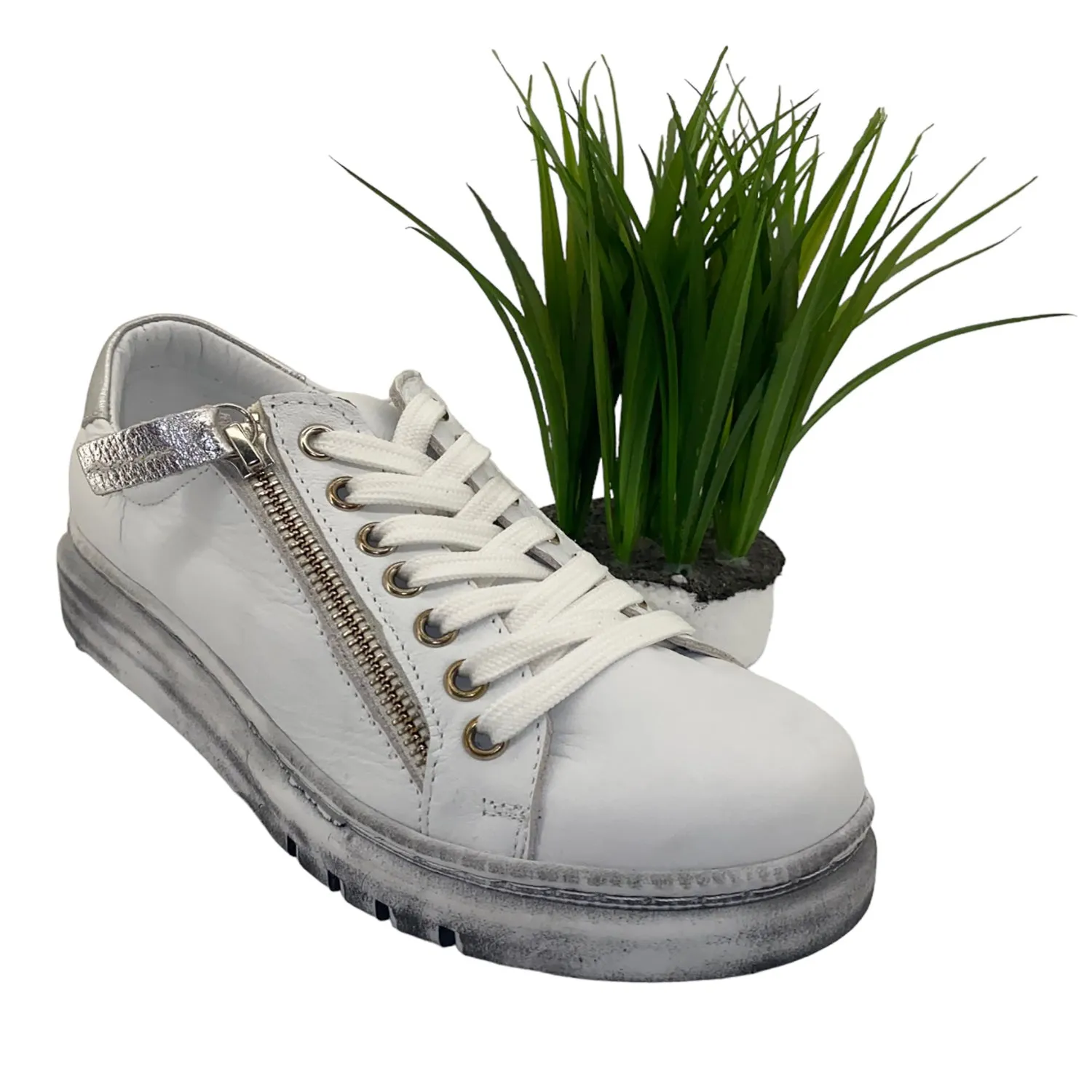Tatter Sneaker - White/Silver - RS3
