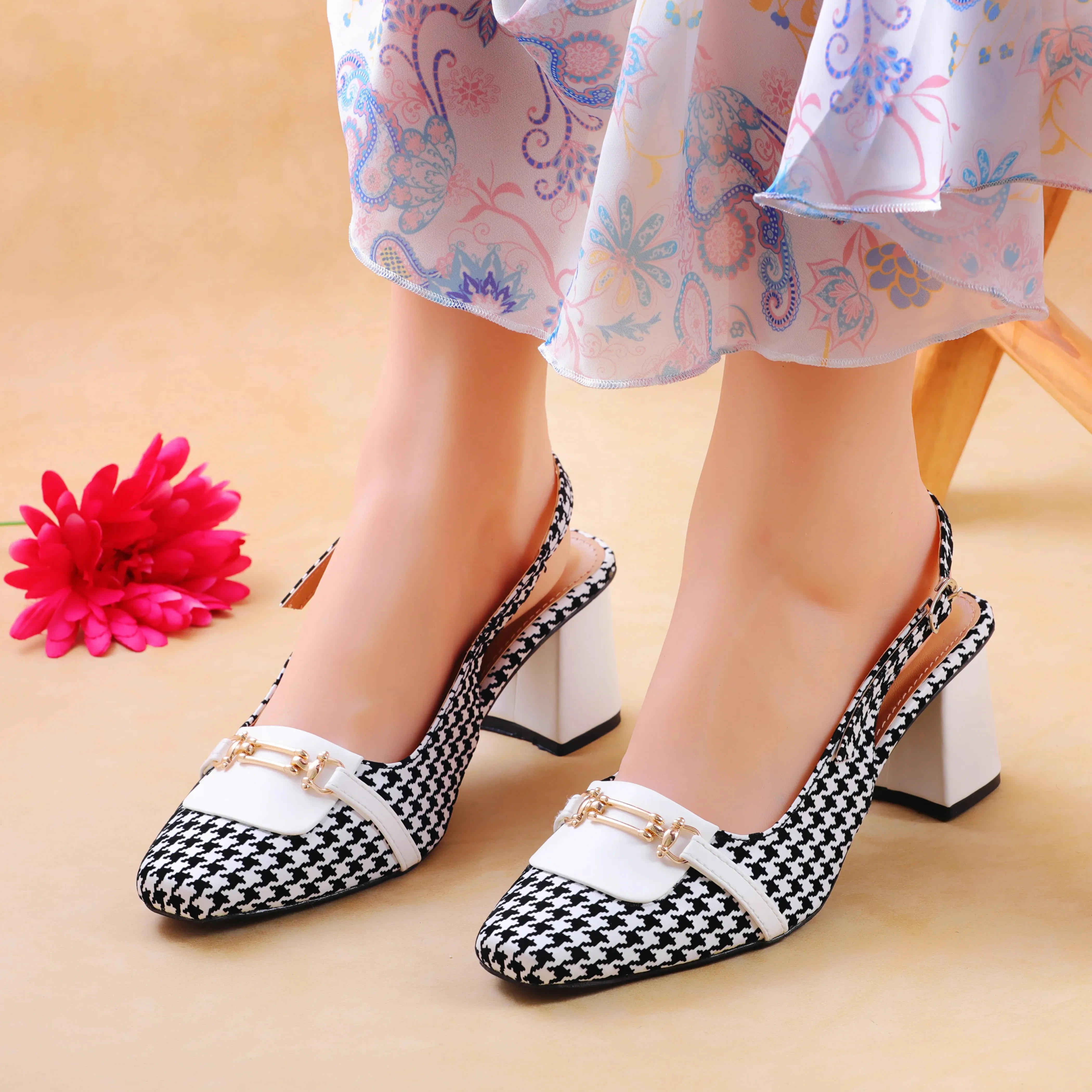 Tessera White Women Sandals