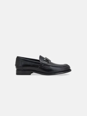 Tods Black Leather Loafers with chain accessory