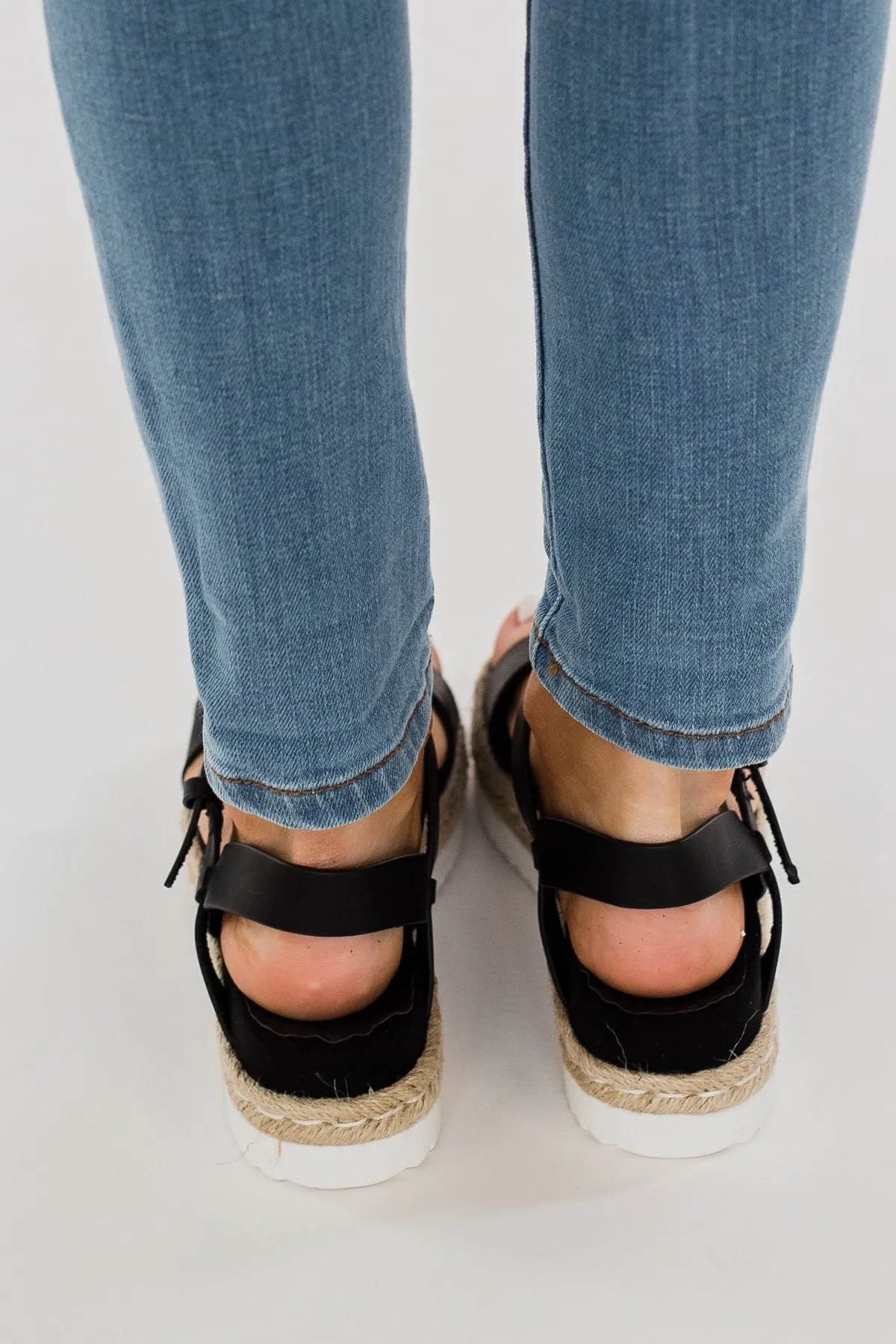 Very G Glossy Platform Sandals- Black